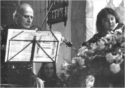 Tasmin and Yehudi Menuhin playing at David Niven's funeral in 1982 