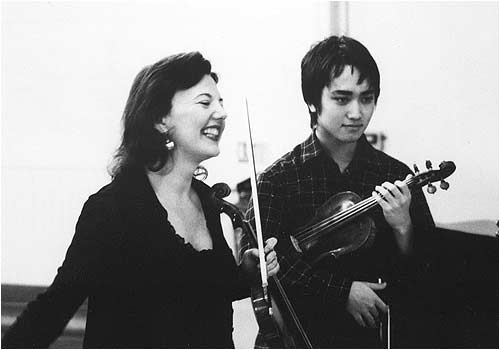 Tasmin giving a masterclass at theYehudi Menuhin School